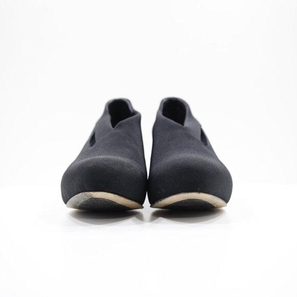 Eileen Fisher Black Fabric Cutout 3" Block Heel Pumps - 7 - Picture 2 of 7